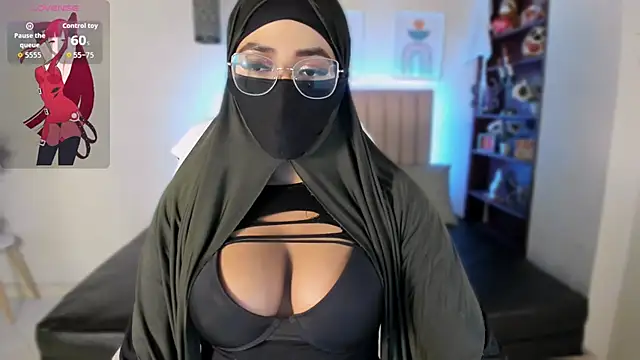 Snapshot of Sasha_Anaan chatting on November 8, 8:36 am Sasha Anaan online show from November 8, 8:36 am