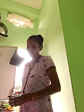 Snapshot of Hotty-Nidhi chatting on October 20, 4:57 am Hotty-Nidhi online show from October 20, 4:57 am