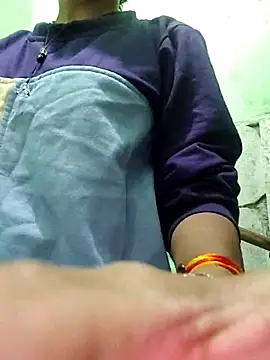 Snapshot of Hotty-Nidhi chatting on October 30, 4:19 pm Hotty-Nidhi online show from October 30, 4:19 pm