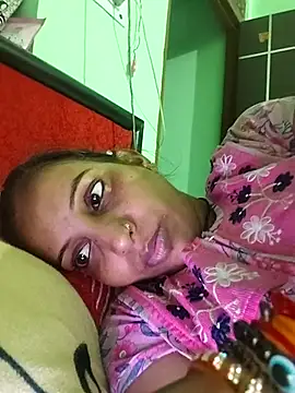 Snapshot of Hotty-Nidhi chatting on November 8, 6:07 pm Hotty-Nidhi online show from November 8, 6:07 pm