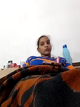 Snapshot of Hotty-Nidhi chatting on November 10, 3:33 pm Hotty-Nidhi online show from November 10, 3:33 pm