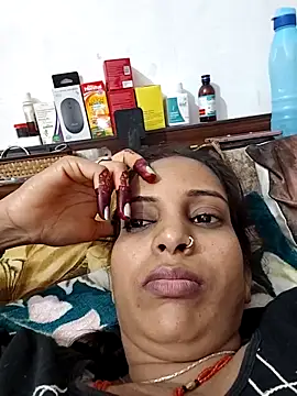 Hotty-Nidhi online show from February 18, 3:02 am