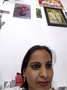 Hotty-Nidhi online show from June 20, 3:48 pm