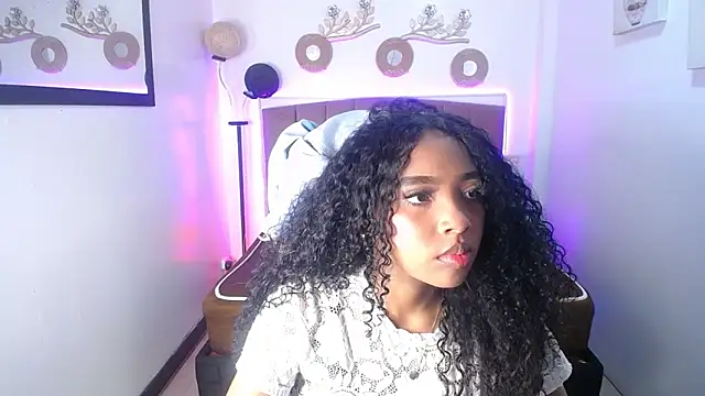 Snapshot of charlotte_walker1 chatting on March 10, 2:06 am charlotte walker1 online show from March 10, 2:06 am