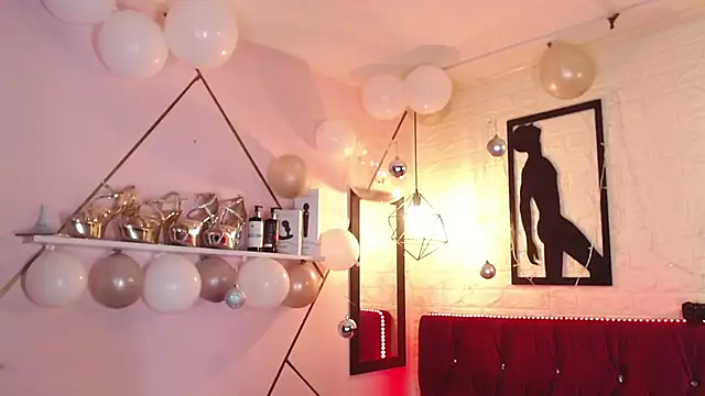 agatha rodriguez online show from December 19, 1:18 pm