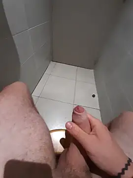 Snapshot of perpignan6659 chatting on May 22, 6:09 am perpignan6659 online show from May 22, 6:09 am