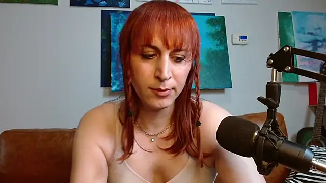 Snapshot of ChewyCandy chatting on October 28, 11:29 pm ChewyCandy online show from October 28, 11:29 pm