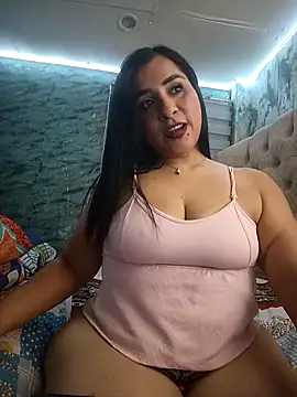 Snapshot of L_ucero chatting on October 22, 3:51 am L ucero online show from October 22, 3:51 am