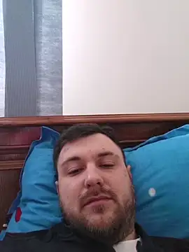 Snapshot of hugedickedd chatting on February 19, 8:21 am hugedickedd online show from February 19, 8:21 am