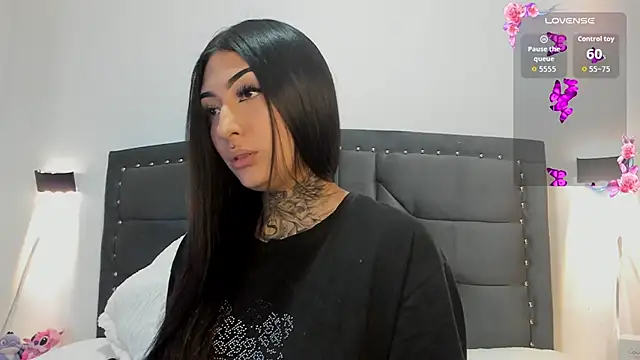 Snapshot of Lilith_Thompson chatting on October 12, 5:06 am Lilith Thompson online show from October 12, 5:06 am