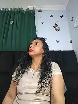 AlexaNovoa  online show from July 8, 1:32 am