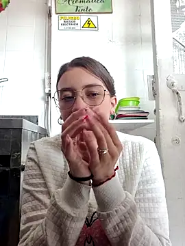 Snapshot of HOLY_DOLL chatting on October 3, 7:22 pm HOLY DOLL online show from October 3, 7:22 pm