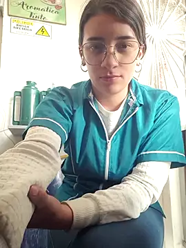 Snapshot of HOLY_DOLL chatting on November 27, 9:06 pm HOLY DOLL online show from November 27, 9:06 pm