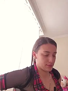 Snapshot of HOLY_DOLL chatting on December 18, 1:06 pm HOLY DOLL online show from December 18, 1:06 pm