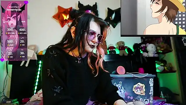 Snapshot of Devil_And_Princess chatting on July 10, 3:55 am Devil And Princess online show from July 10, 3:55 am