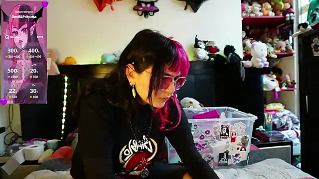 Snapshot of Devil_And_Princess chatting on August 7, 8:55 pm Devil And Princess online show from August 7, 8:55 pm