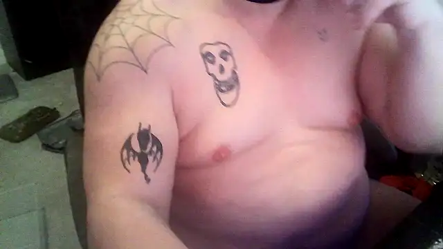 Snapshot of Chubcakes chatting on March 17, 2:19 am Chubcakes online show from March 17, 2:19 am