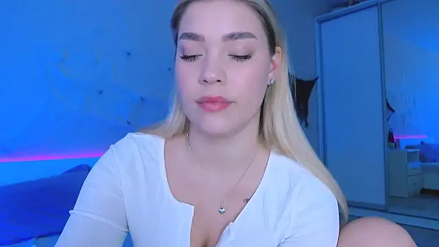 Snapshot of DIANAxxxDIAMOND chatting on November 1, 9:55 am DIANAxxxDIAMOND online show from November 1, 9:55 am