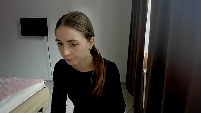 Snapshot of LilyHaart chatting on October 24, 10:44 am LilyHaart online show from October 24, 10:44 am