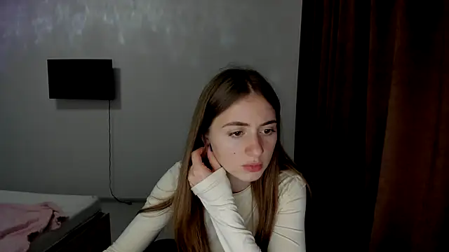 Snapshot of LilyHaart chatting on October 30, 3:13 pm LilyHaart online show from October 30, 3:13 pm