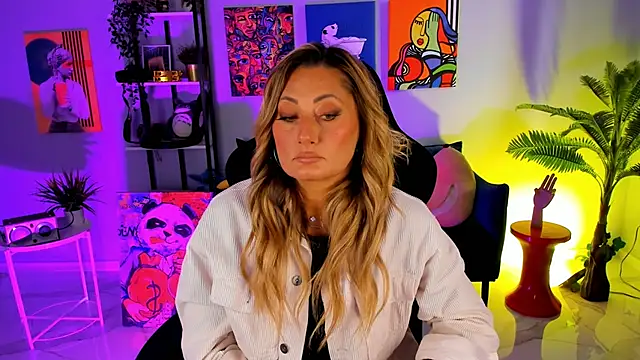 SarahAlluring online show from September 14, 12:59 pm