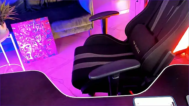 SarahAlluring online show from December 14, 12:21 pm