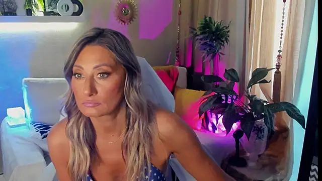 SarahAlluring online show from July 10, 8:18 am