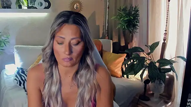 SarahAlluring online show from July 28, 5:58 am