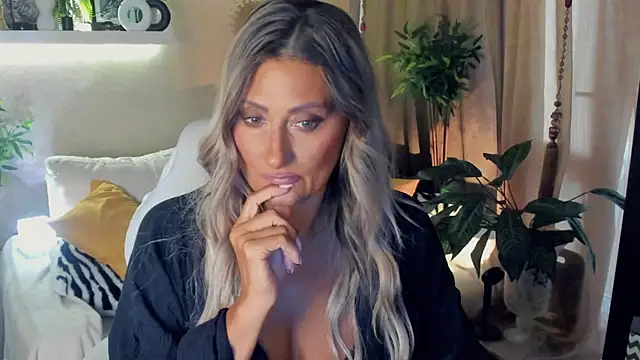 SarahAlluring online show from July 30, 2:16 pm