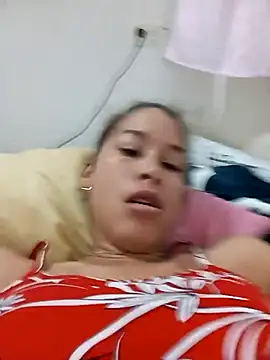 Snapshot of Sexi_girl29 chatting on October 18, 8:26 am Sexi girl29 online show from October 18, 8:26 am