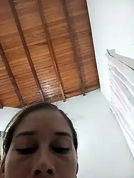 Snapshot of Sexi_girl29 chatting on October 22, 1:17 am Sexi girl29 online show from October 22, 1:17 am