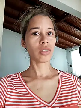 Snapshot of Sexi_girl29 chatting on February 13, 1:29 pm Sexi girl29 online show from February 13, 1:29 pm