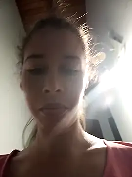 Snapshot of Sexi_girl29 chatting on February 19, 12:12 pm Sexi girl29 online show from February 19, 12:12 pm