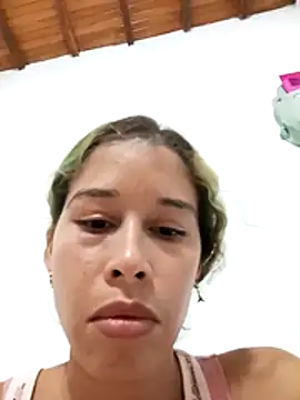 Snapshot of Sexi_girl29 chatting on February 21, 2:45 am Sexi girl29 online show from February 21, 2:45 am