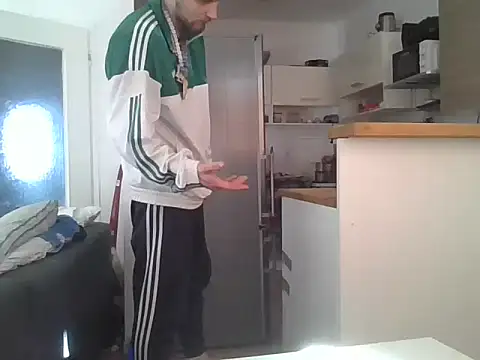 ThePython666 online show from March 18, 3:21 pm