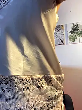 Snapshot of Milabrown_ chatting on September 26, 9:52 pm Milabrown online show from September 26, 9:52 pm