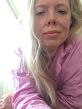 Irina3718 online show from February 3, 11:04 am