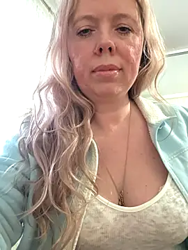 Irina3718 online show from April 29, 2:54 pm