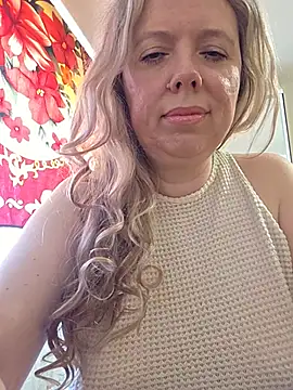 Irina3718 online show from June 16, 7:22 am