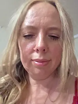 Irina3718 online show from June 23, 3:21 pm