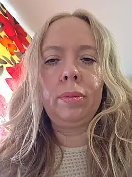 Irina3718 online show from June 24, 7:18 am