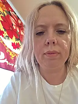 Irina3718 online show from July 10, 3:25 pm