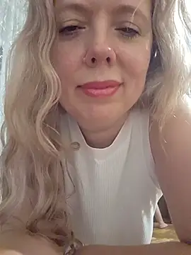 Irina3718 online show from July 21, 9:28 pm