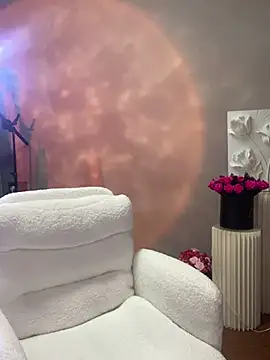 Baby-youyou online show from March 18, 8:26 pm