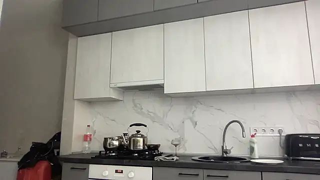 AngelinaMeov online show from March 13, 1:50 pm