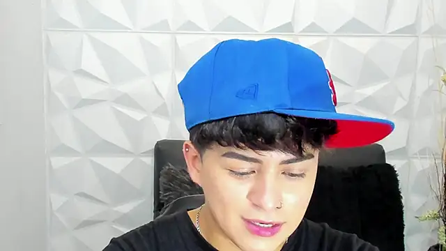 Sam Daves online show from December 3, 2:37 pm