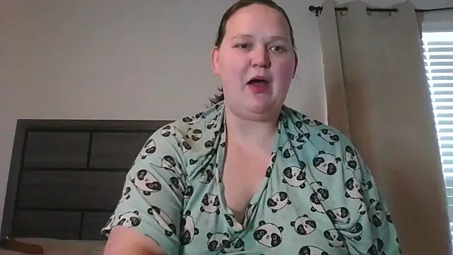 FantasyWifeBri online show from November 28, 6:21 pm