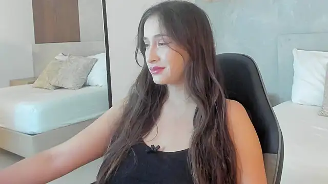 Snapshot of sophia_martinezz_ chatting on February 9, 7:51 pm sophia martinezz online show from February 9, 7:51 pm
