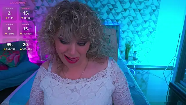 CandyLadyyy online show from June 13, 8:40 pm