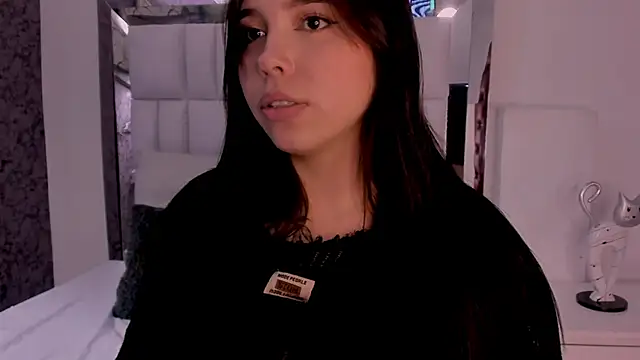 Snapshot of LunaCandy_ chatting on November 13, 3:22 pm LunaCandy online show from November 13, 3:22 pm